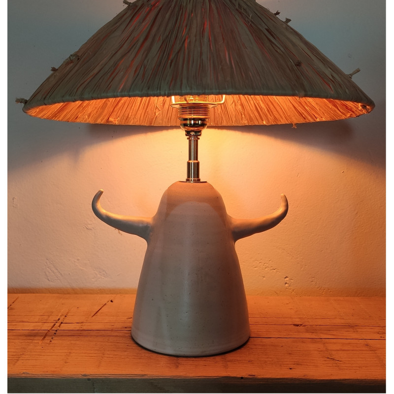 VICTORIA STONEWARE LAMP