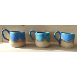 Mug en grès avec anse émaillé bleu